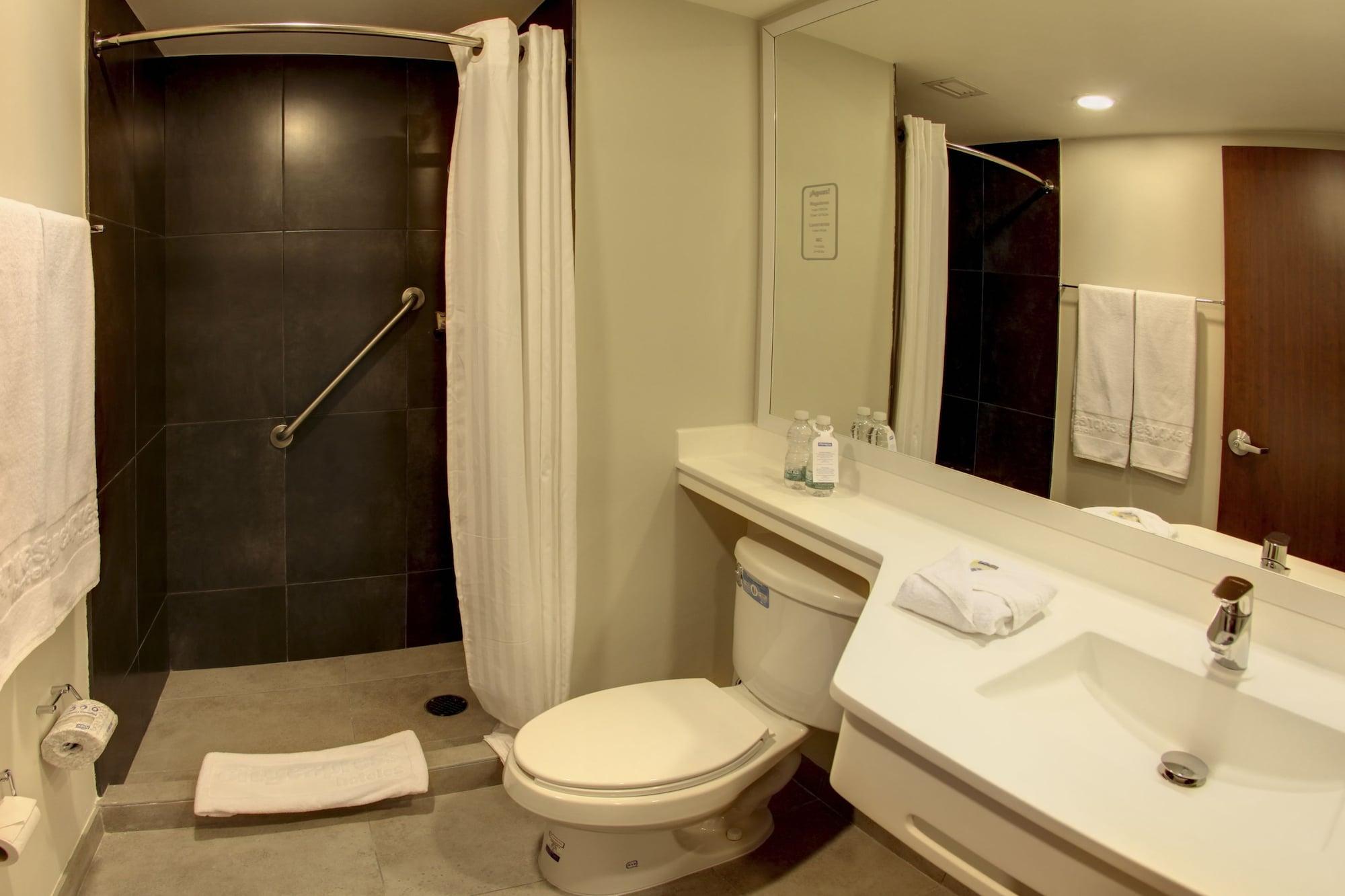 City Express Plus By Marriott Leon Centro De Convenciones Eksteriør billede