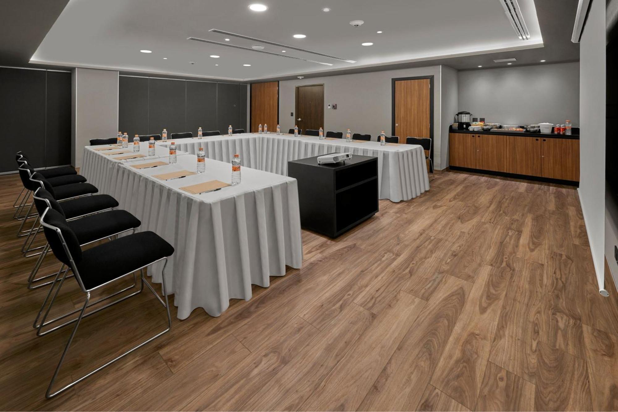 City Express Plus By Marriott Leon Centro De Convenciones Eksteriør billede
