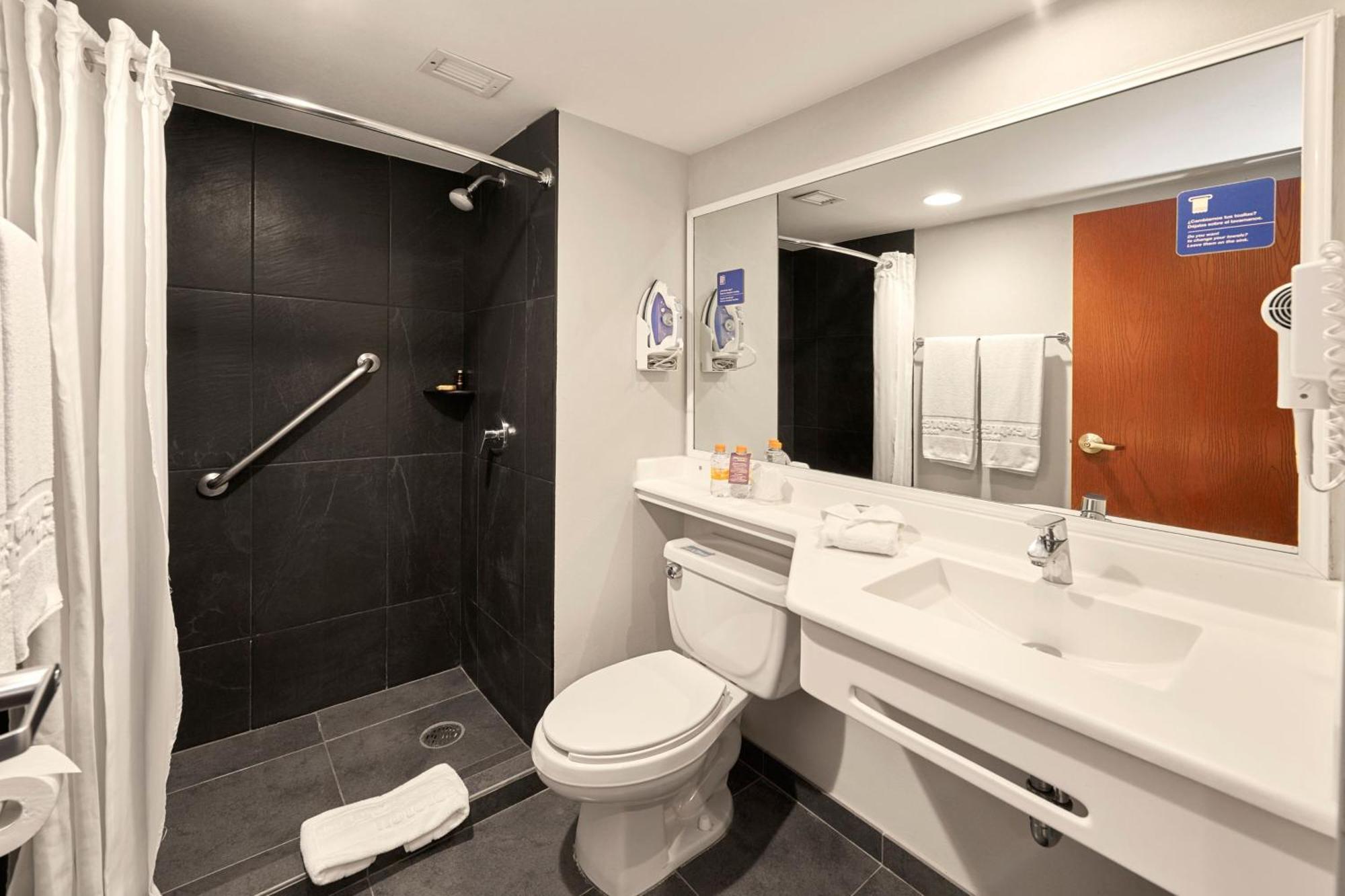 City Express Plus By Marriott Leon Centro De Convenciones Eksteriør billede