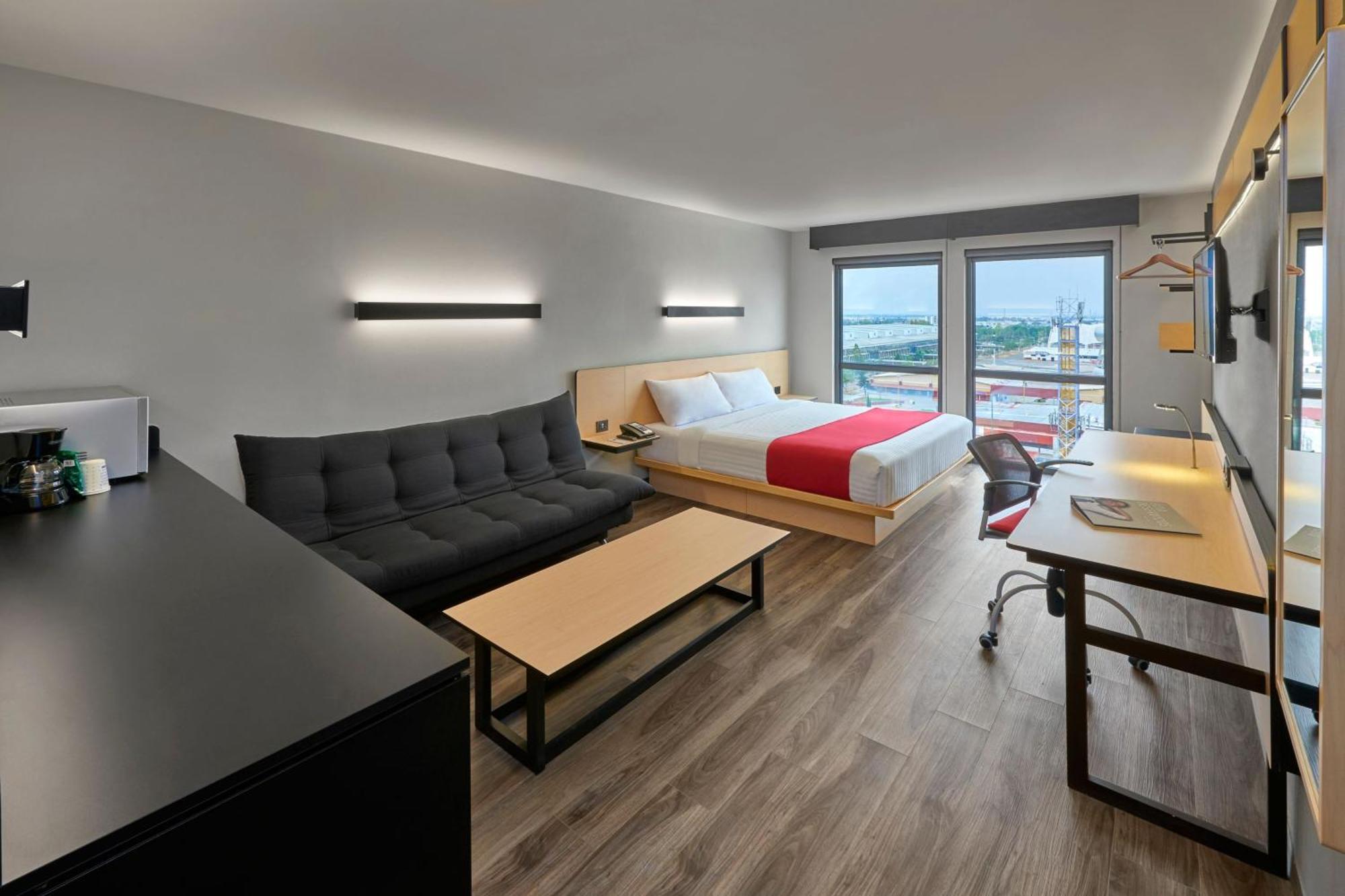 City Express Plus By Marriott Leon Centro De Convenciones Eksteriør billede